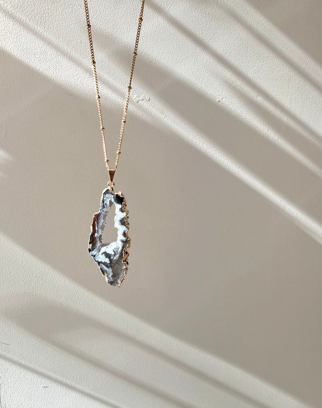 Agate Inner Crystal Necklace