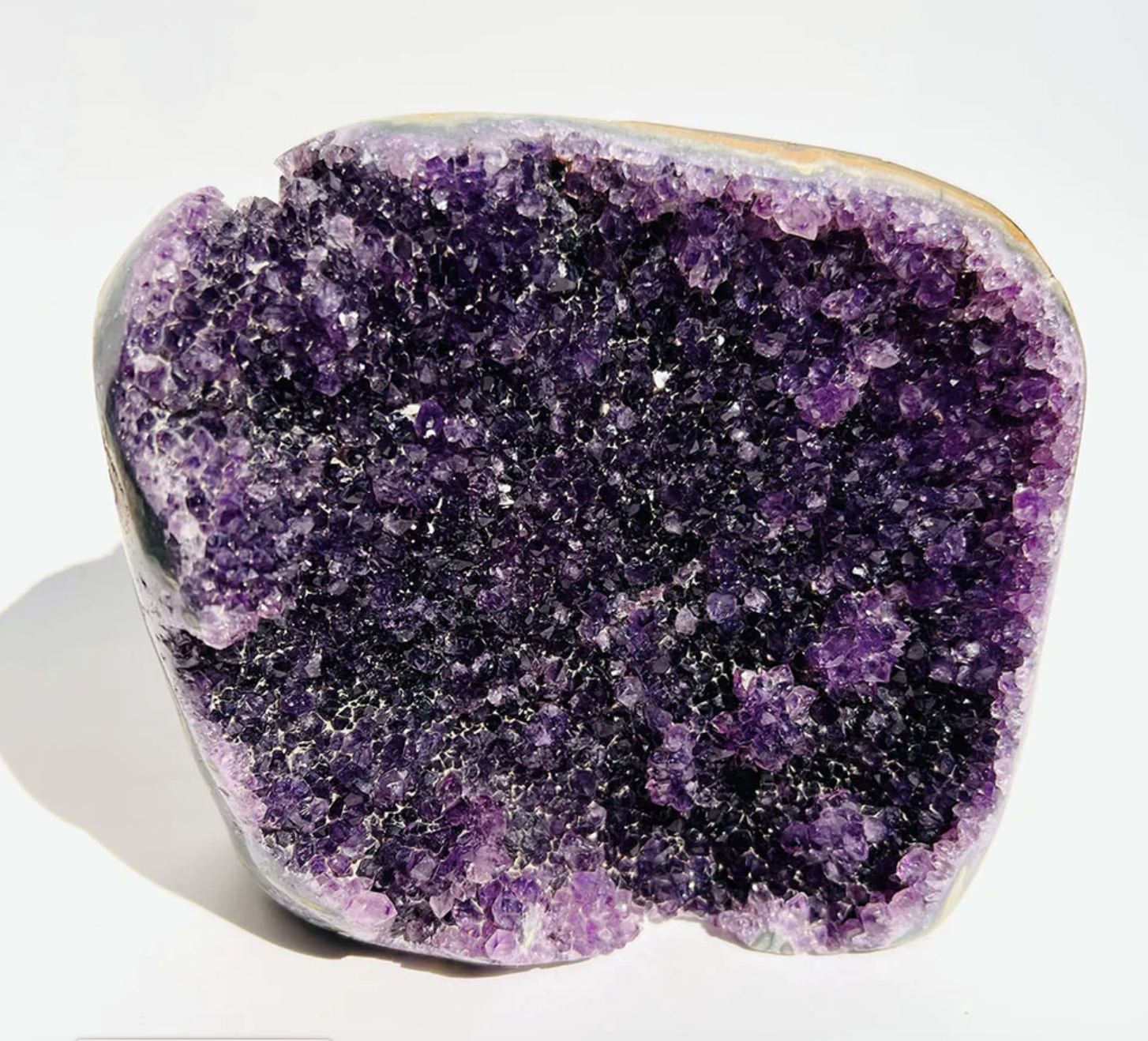 Amethyst: Benefits and Characteristics