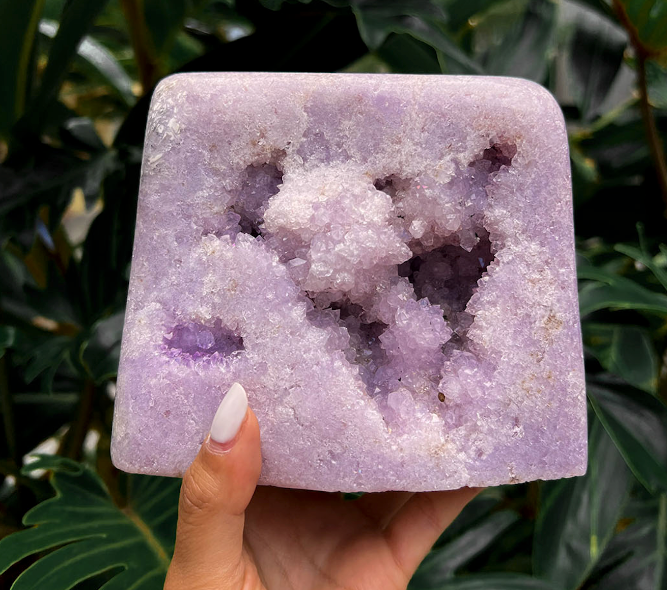 5 POPULAR CRYSTALS AND THEIR PROPERTIES