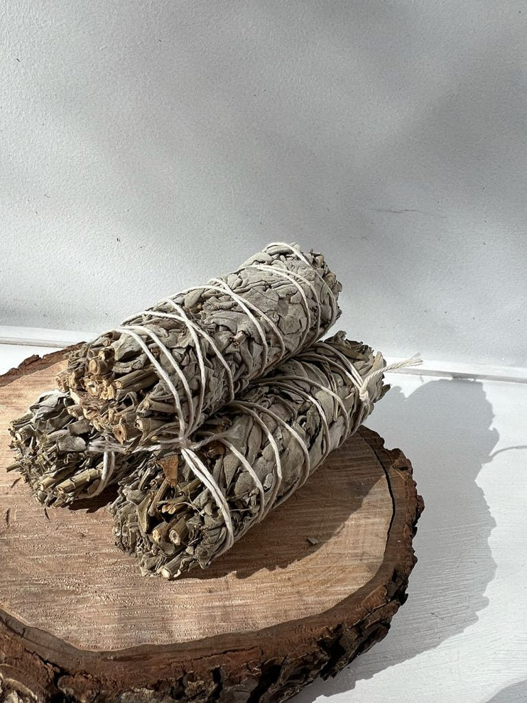 SAGE: CLEANSING AND PURIFYING SPACES