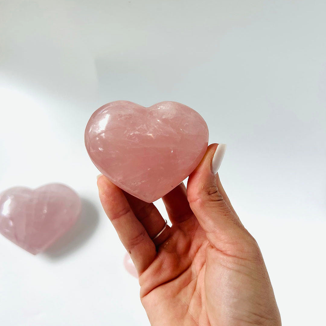 5 CRYSTAL FOR LOVE: MANIFEST THE LOVE ON THIS VALENTINE’S DAY