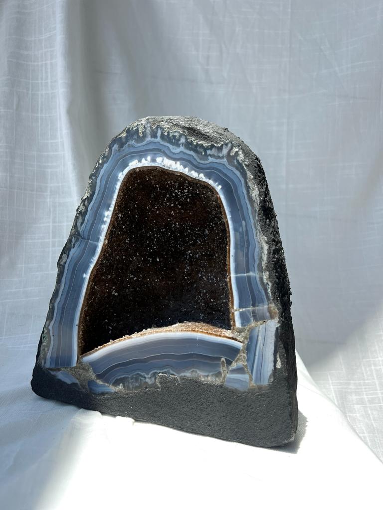 Agate with Amethyst Geode