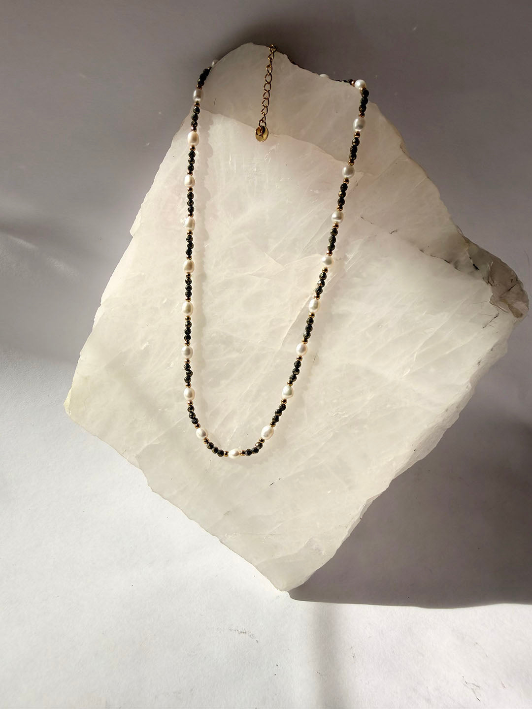Isla Pearl Waterproof Necklace – Pyrite