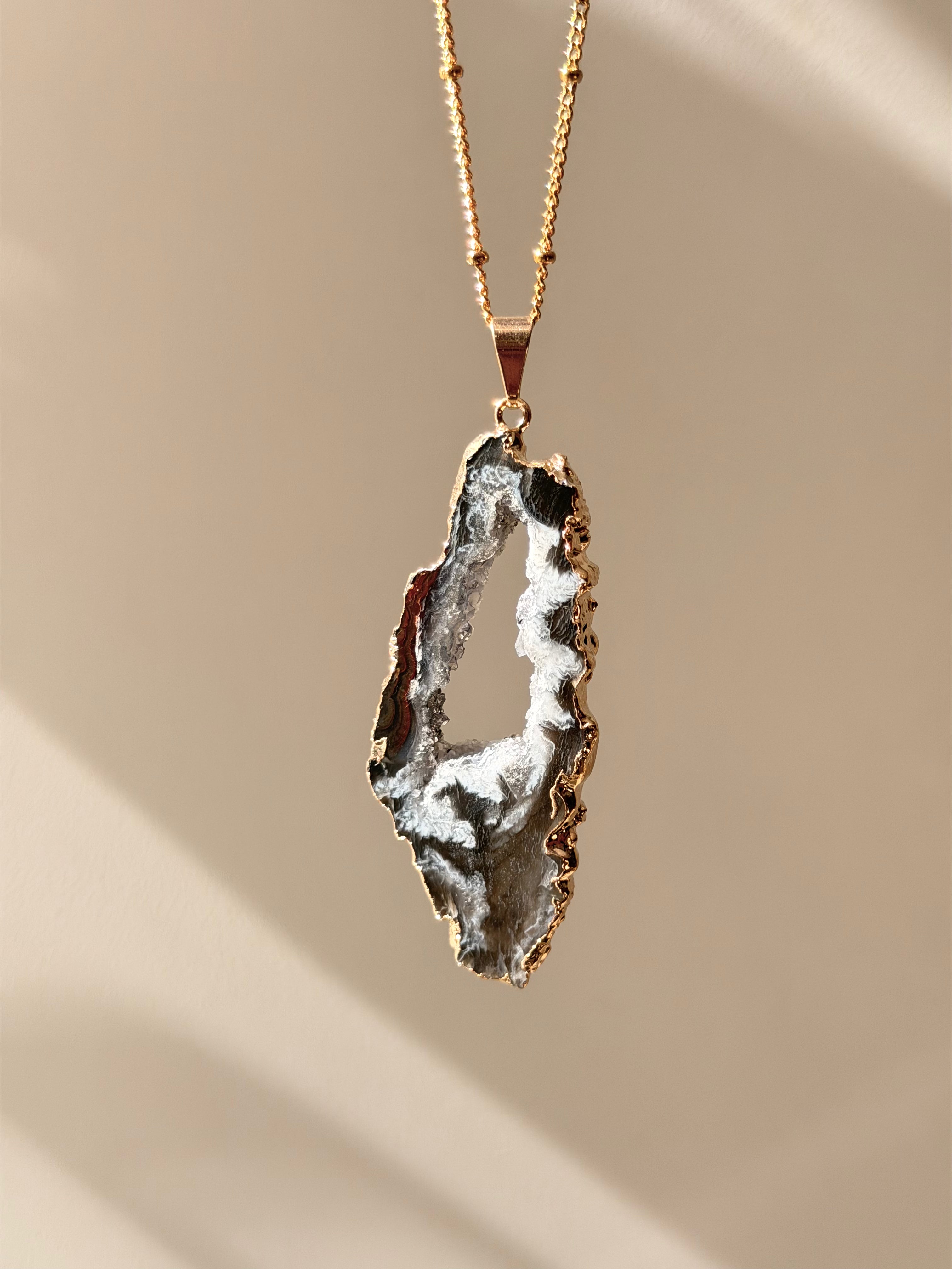 Agate Inner Crystal Necklace