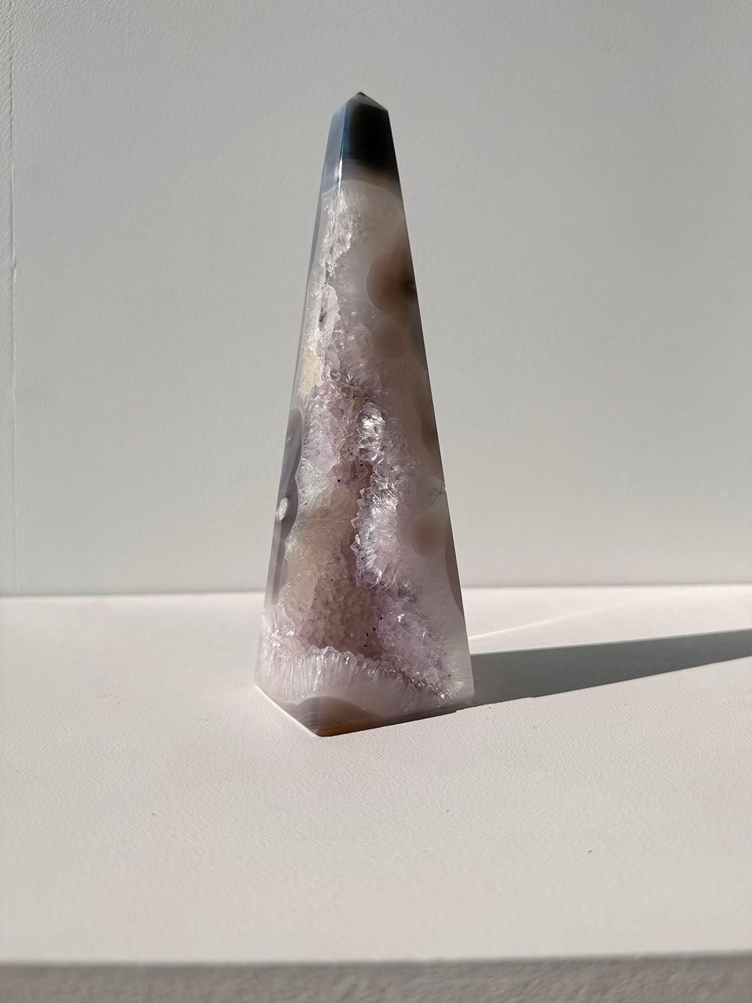 Agate with Amethyst Point