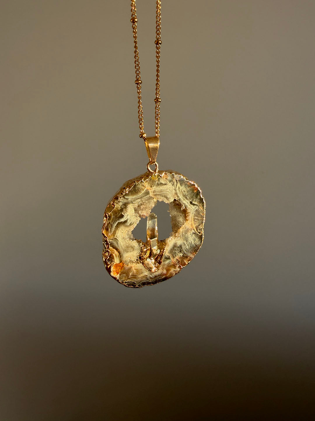 Inner Crystal Necklace – Agate & Clear Quartz | Clarity & Balance
